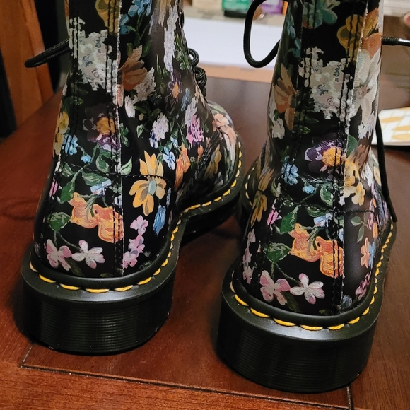 Dr. Martens Shoes | Dr. Martens 1460 Pascal Darcy Floral Boots | Color: Black | Size: 8 | Pm-72055115's Closet